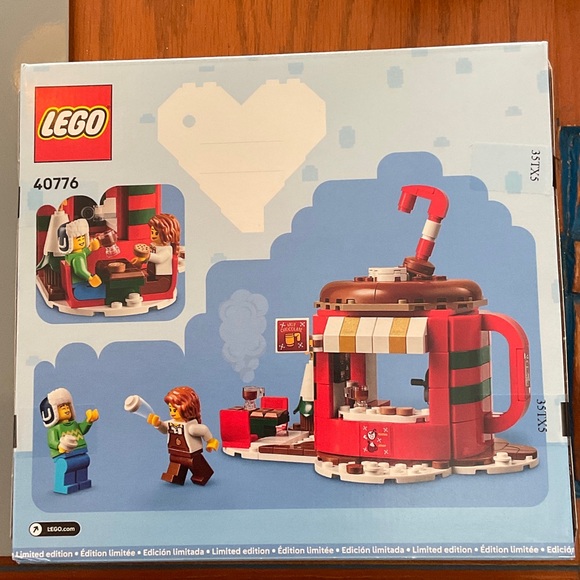 LEGO Festive Hot Chocolate Stand Set - Picture 2 of 3